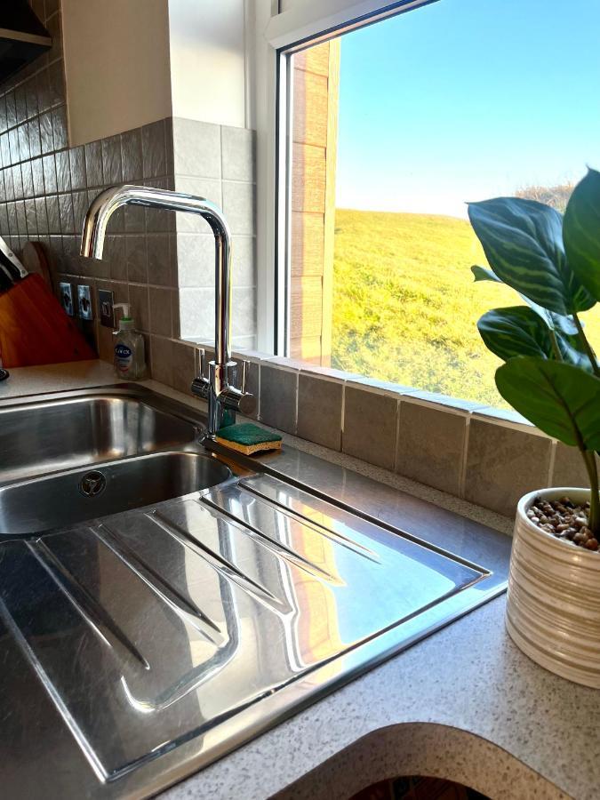 Sunset Sea View Chalet With Hot Tub Torpoint Eksteriør billede